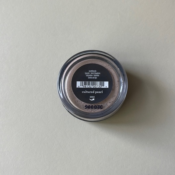 bareMinerals Loose Mineral Eye Color in Cultured Pearl - Picture 2 of 6